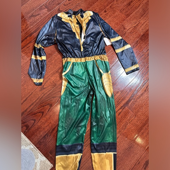 Avengers Loki child’s costume - Picture 12 of 16